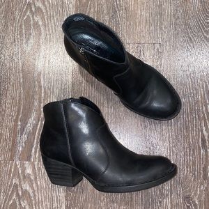 Born Leather Ankle Heeled Booties